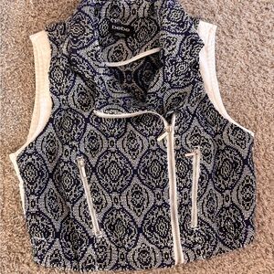 Bebe Blue and White Patterned Women's Top
